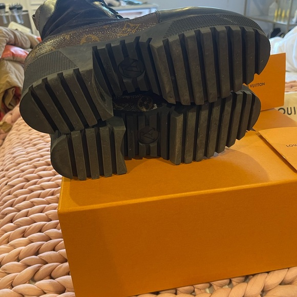 ✨Louis Vuitton Combat Boots✨ - Picture 6 of 12